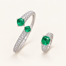 [Correnva V2 main] Verdant Line Bangle. AI-assisted presentation image based on a supplier reference; not exact-item, material, stone identity, scale, size, or inventory proof.