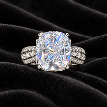 [Correnva V3 velvet main] Lucent Radiant Ring. AI-assisted presentation image on a dark velvet art direction; not exact-item, material, stone identity, scale, size, or inventory proof.